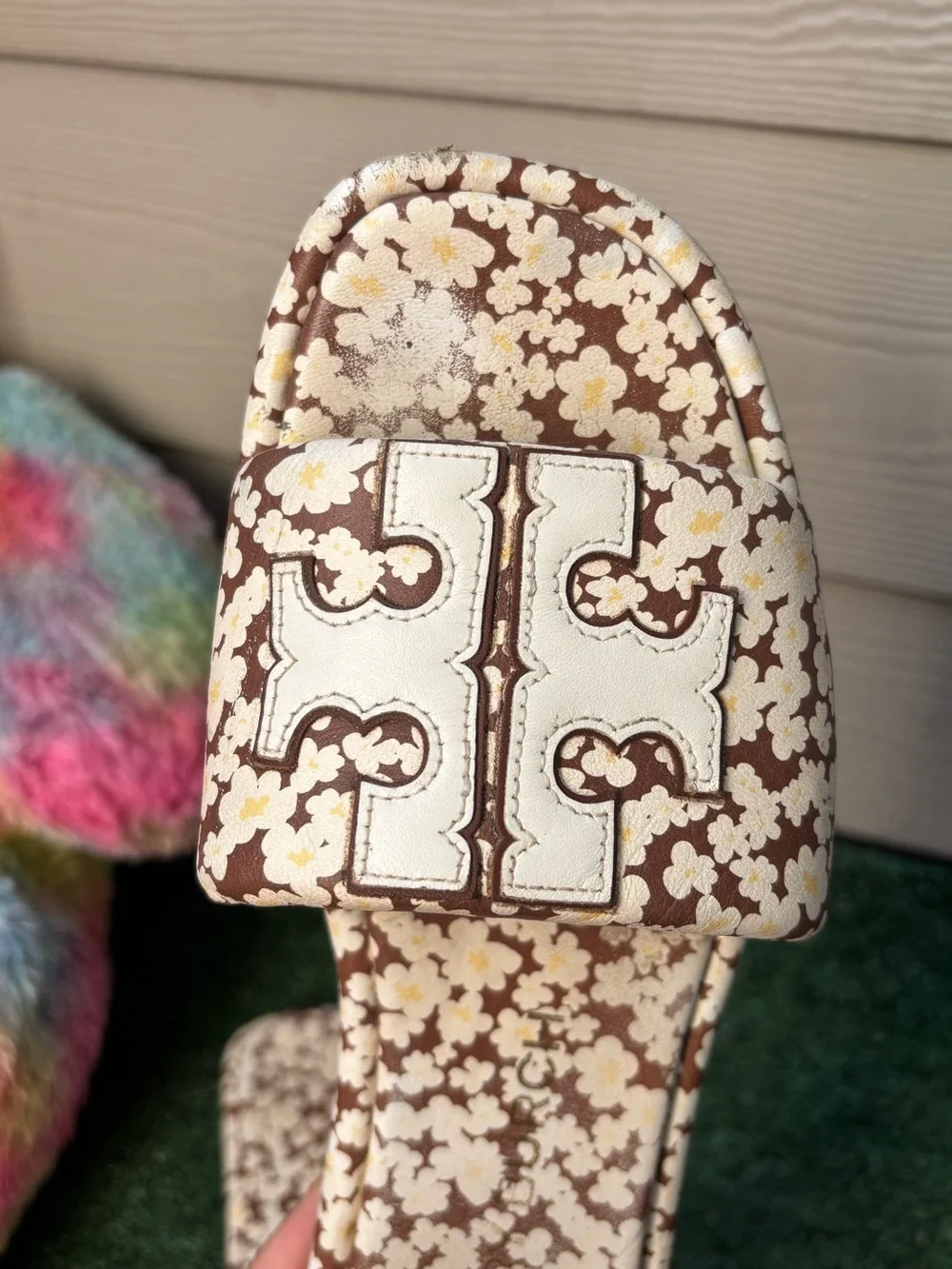Tory Burch Women’s Brown Floral Slide Sandals with White Logo Accent